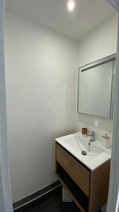 2-Bedroom Apartment For 4 People Near The Beach メルリモン・プラージュ エクステリア 写真