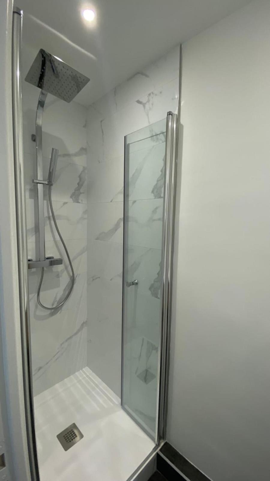 2-Bedroom Apartment For 4 People Near The Beach メルリモン・プラージュ エクステリア 写真